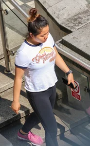 Asian girl in tight leggings with vpl