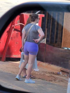 CAUGHT Pregnant Shorts Eating THICC PAWG