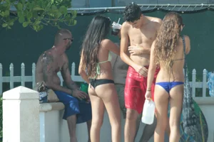 Another gallery of sexy Deerfield Beach girls in bikinis