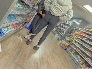Tight ass in Nike leggings