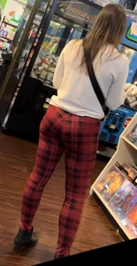 Sexy Milf in Xmas Checkered Leggings (oc)