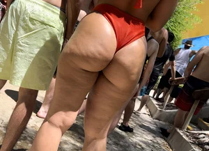 Cheeky Latina in bikini