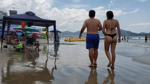 Brazillian beach creepshots, huge gallery of candid girls in swimsuits