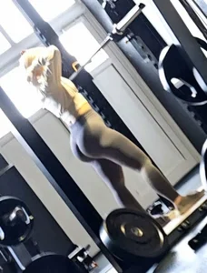 Fittest PAWG I ever saw with a Cameltoe
