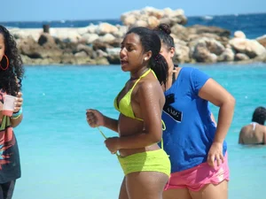 Bikini girls