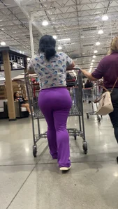 Thick latina in purple leggings