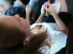 Hot Candid Girl's Downblouse Boobs Creepshot in a Public Bus