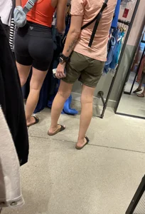 Shopping mall teen ass and legs