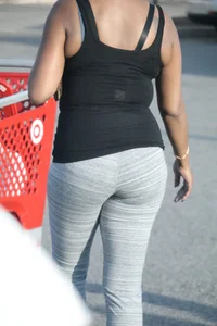 Ebony milf out shopping in grey leggings