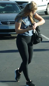 Candid girls in leggings and tights