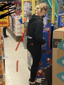 Masked Blonde in Tight Black Jeans - Supermarket Creepshot