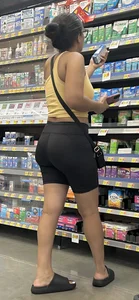 Petite cute milf in black shorts+vpl‼️