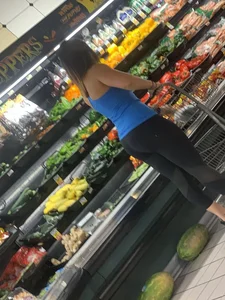 Grocery store tattooed babe in tight leggings