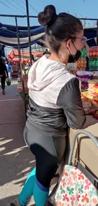 Thick Booty in the market