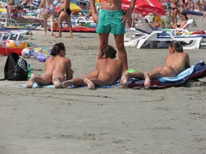 Candid beach and bikini babes