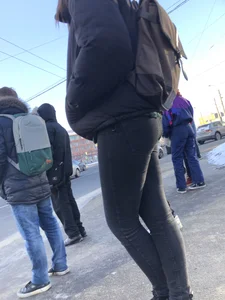 Nice Candid Booty in Tight Black Jeans on the Crosswalk - Winter Street Creepshot