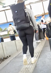 Fat ass in black Scrunch Leggings