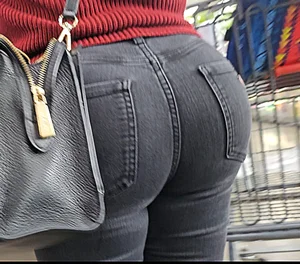 Juicy ass shorty latina in dark grey guess jeans (gif)