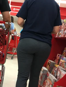 Big booty babe at Target in grey leggings