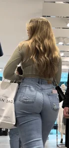 Hot Blonde Pawg In Jeans Shopping