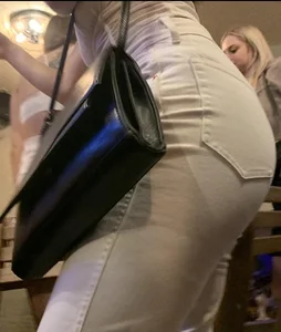 Great Candid Ass in White Pants Closeups