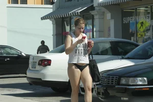 Even more hot and sexy bikini babes in Florida