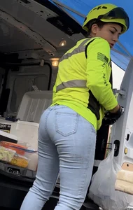 Latina food truck lady at the jobsite