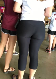 Big booty babe at a baseball game in tight leggings