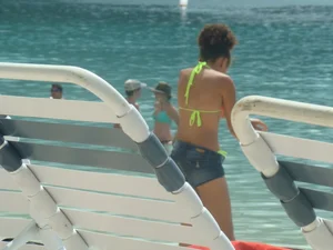 Bikini girls
