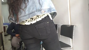 Candid Booty in Tight Black Jeans Closeup Pic