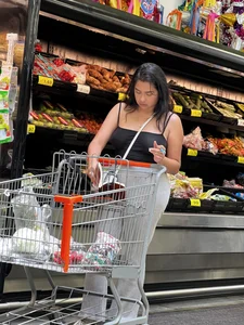 Who’s the star? No bra fat tits or flares thigh gap Latina?