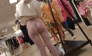Tall slim chick Very hungry Ass  not OC