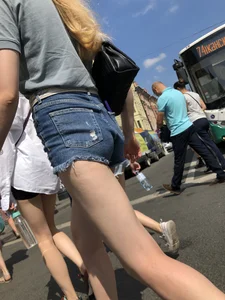 Group of Candid Girls in Mini Shorts With Amazing Legs Crossing a Street Creepshots Gallery