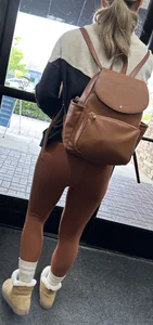 Hottie at the UPS store with a nice tight ass in brown leggings