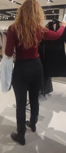 Fat ass blonde milf in black leggings
