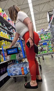 Curvy Latina Milf Booty