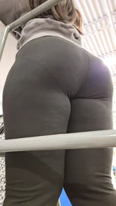 Crazy Up Shots Showing Off Her VPL in Leggings🔥
