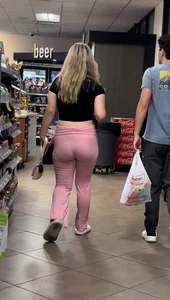 6 Big Booty White Girls