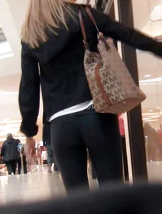 Candid girls in leggings and tights