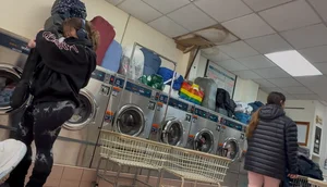 PAWG doing laundry