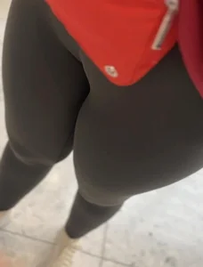 Thick Blonde Lululemon Pawg Employee with a fat cameltoe