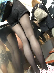 Cute Girl in Black Pantyhose with Hot Legs Subway Candid Photos