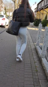 Teen butt in sweatpants