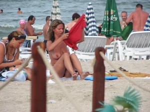 Candid beach and bikini babes