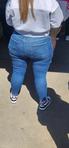 [BIG ASS] Wide Hips British Chick