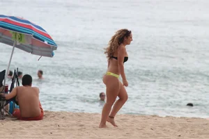 Florida beach and bikini girls