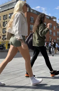 Fit toned blonde in tiny green shorts (OC)
