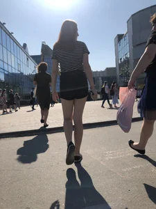 Candid teen in shorts with nice legs and booty street pics