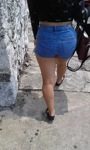 Brunette with a nice booty in shorts
