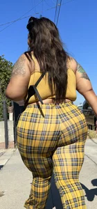 Fat ass in yellow